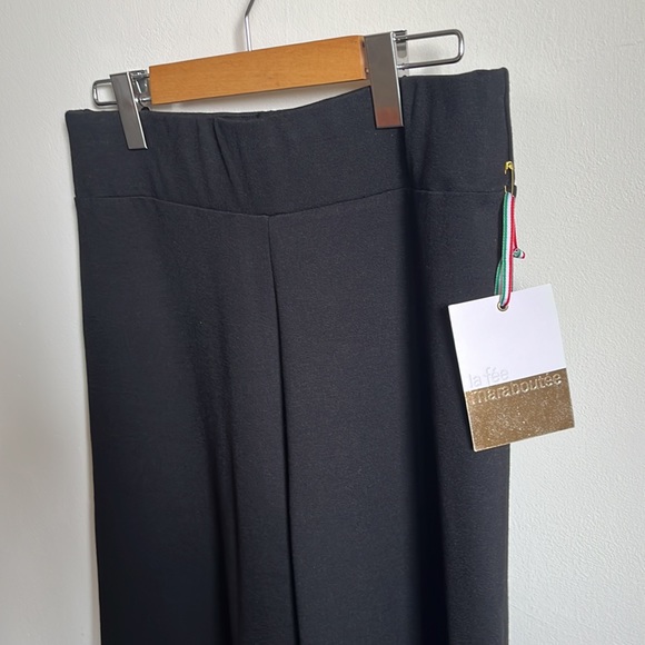 La Fee Maraboutee • 40 • Black • Highrise - Picture 9 of 12